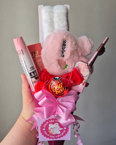 Ramo de maquillaje rosa San Valentin 💝🏹