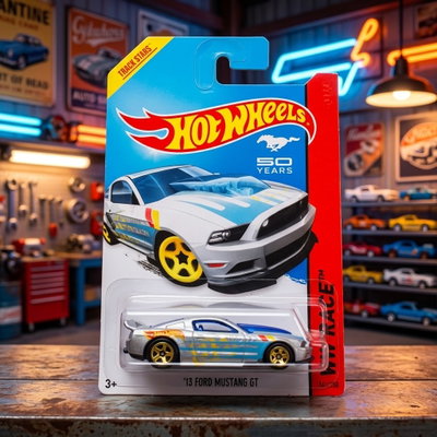 Hot Wheels Race - 50 Years - 13 Ford Mustang Gt 