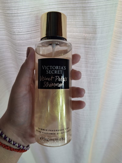 Victoria's Secret  Velvet Pétalos Shimmer