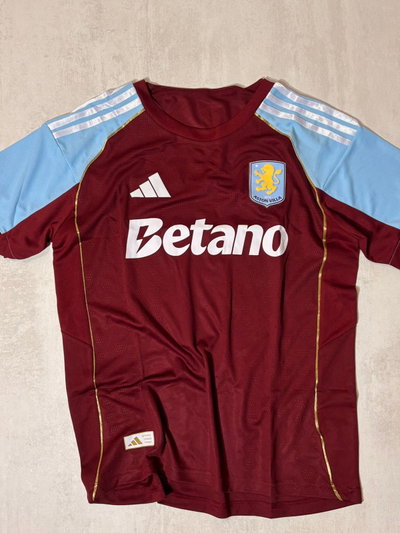 Aston Villa titular 25/26
