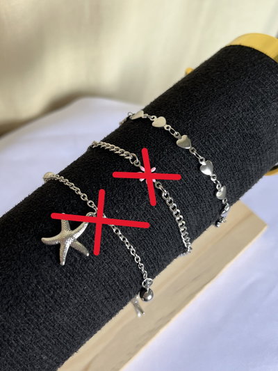 Pulsera con corazones en acero quirúrgico 