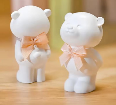 Molde de silicona Oso parado con moño y manos hacia atrás