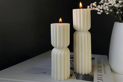 Molde de silicona vela torzada rayada baja 12.5 cm