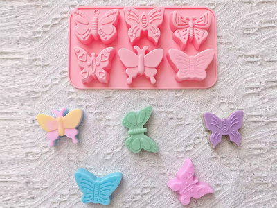 Molde de silicona Mariposas x 6u y 6cm