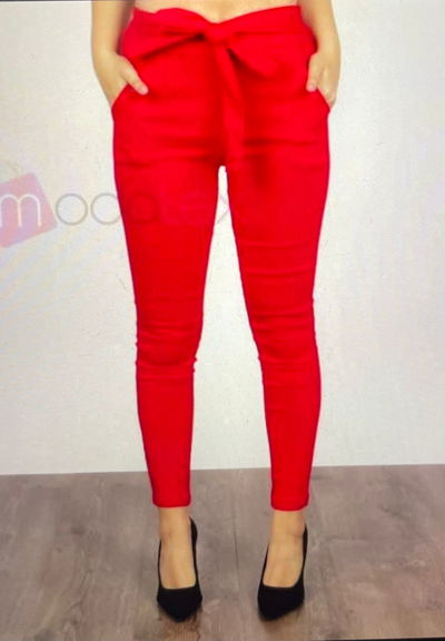 PANTALÓN ROJO