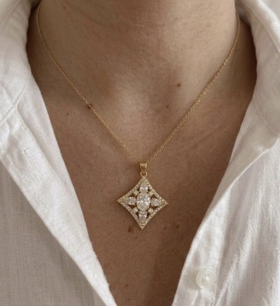 Collar triángulo 