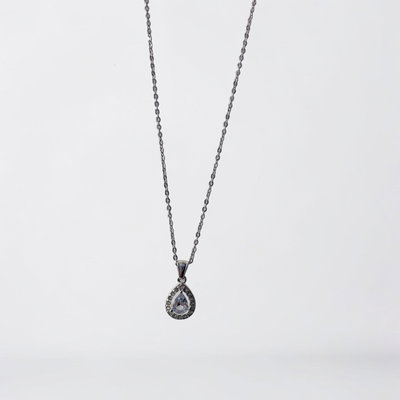 Collar gota strass