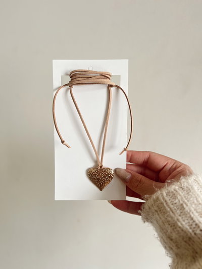 Choker corazón dorado 1