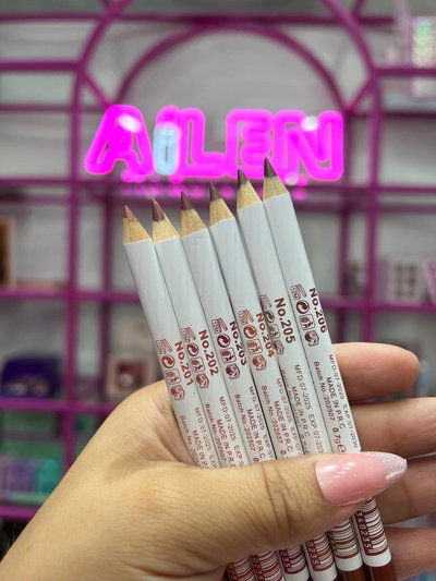 Delineador de labios miss demi x3 $800 c/u