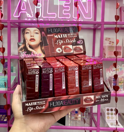 Caja labiales en barra x3 $1800 c/u 