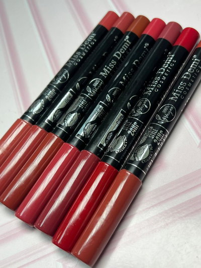 Delineador de labios Miss Demi x3 $1700 c/u