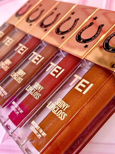 Gloss Shiny LipGloss x3 $2100 c/u 