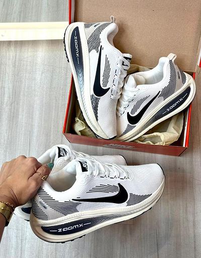 NIKE VOMERO | IMPORTADA