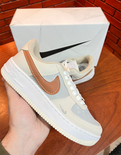 AIR FORCE 1 BEIGE | IMPORTADA