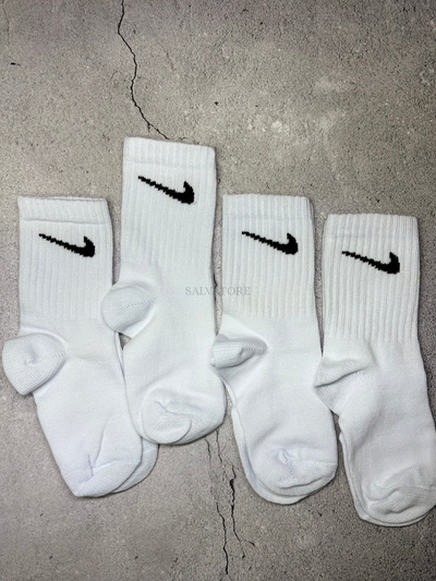 Nike blancas
