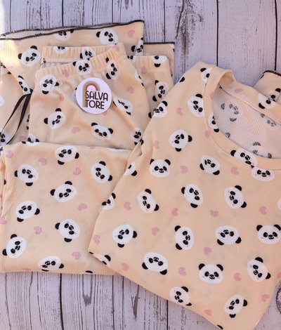 Pandas beige