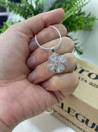 CADENA TRÉBOL ACERO BLANCO