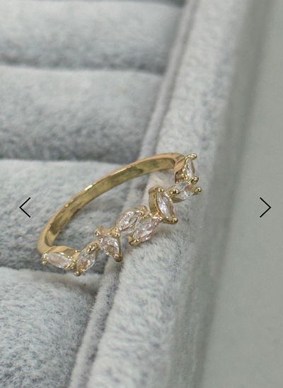 ANILLO HATCHED GOLD - ACERO QUIRURGICO