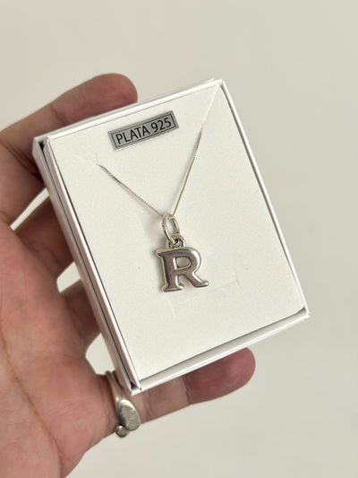 COLLAR INICIAL PLATA 925 INFLADA 