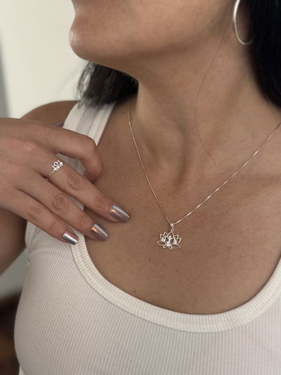 COLLAR FLOR DE LOTO PLATA 925