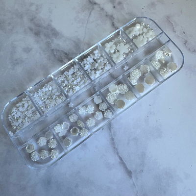 Box de Deco - Flores y Perlas Blancas