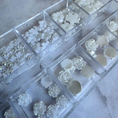 Box de Deco - Flores y Perlas Blancas