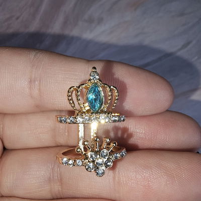 Anillo Corona Dorado con piedra Turquesa