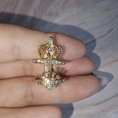 Anillo Corona Dorado con piedra Rosa