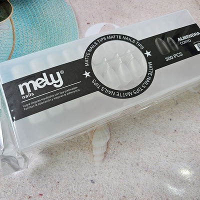 Box de Tips Mely Almond Cortas