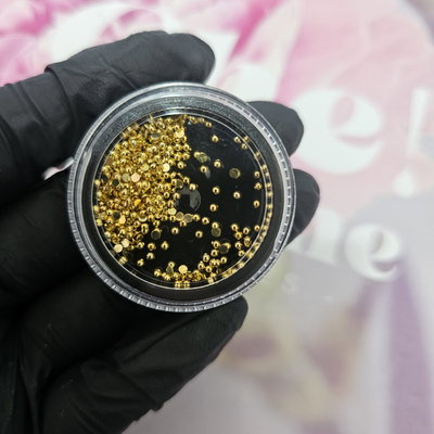 Medio caviar dorado pequeño 1.2