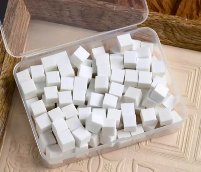 Cajita de esponjas para disfuminar Blancas o de Colores (no incluye pinza)