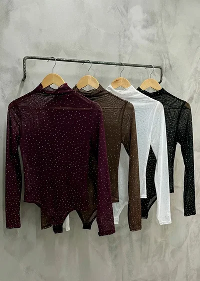 Body tull strass cuello Perkins mangas larga