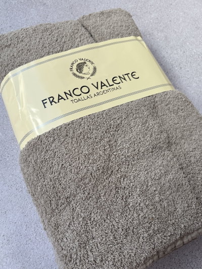 Juego de Toalla pesado FRANCO VALENTE 500grs. 