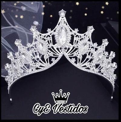 Corona Lulu Plateado IMP