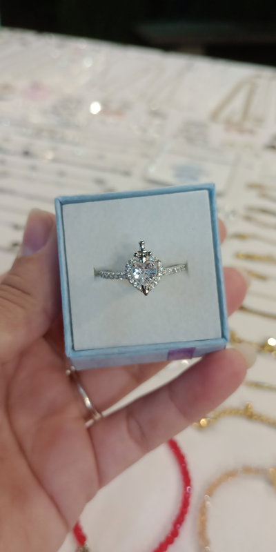 Anillo Corazón & Daga