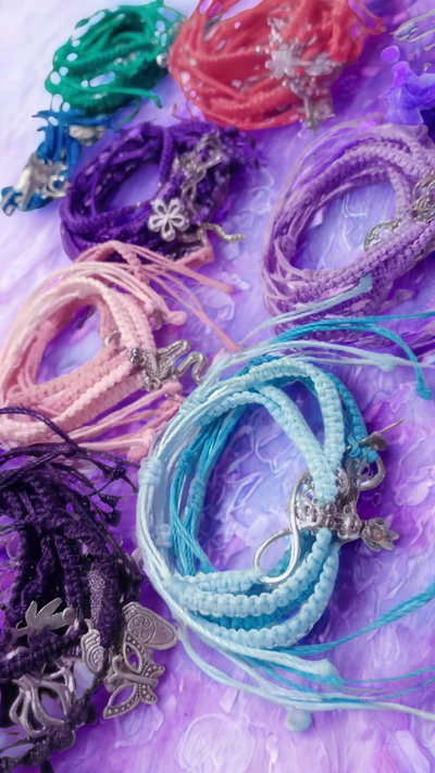 Pulseras tejidas