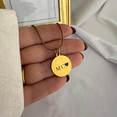 Collar con Grabado Dorada