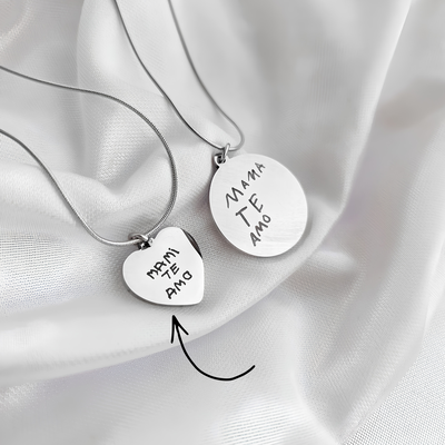 Grabado corazón manuscrito para mamá