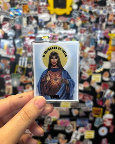 ESTAMPITA PLASTIFICADA: MORIA CASAN