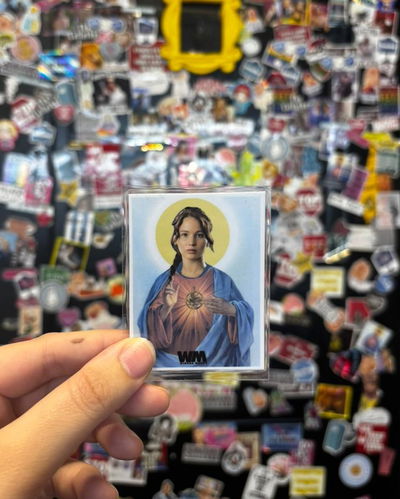 ESTAMPITA PLASTIFICADA: KATNISS