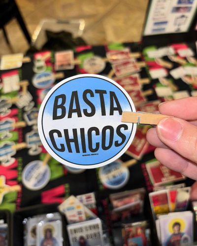 STICKER ARGENTINA: BASTA CHICOS