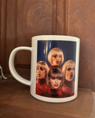TAZA MEJOR QUE VOS FEAT TAYLOR (MIRANDA) (LALI)