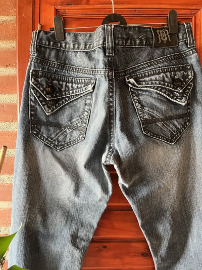 Jean T 44