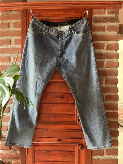 Wrangler celeste T: 52
