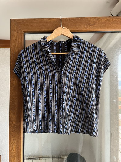 Camisa florcitas talle M