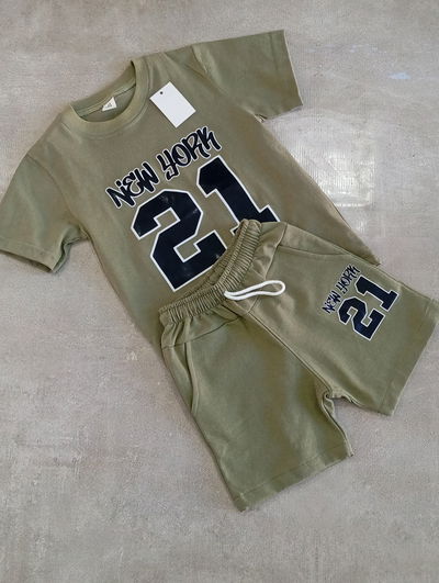 Conjunto Remera y Short 21