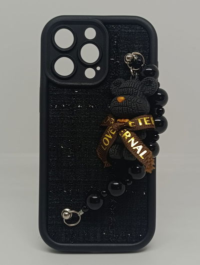 iPhone 15 Pro Max - Poodle Bear con Brazalete - Black