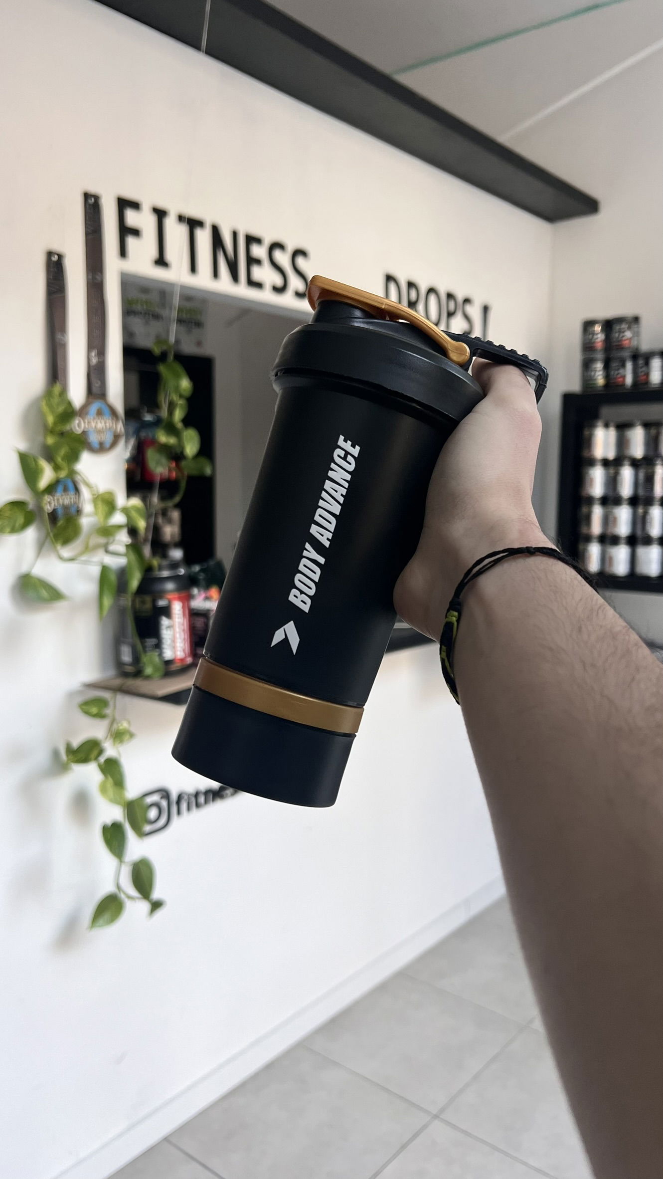 Shaker con Compartimiento de Body Advance