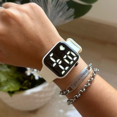 RELOJ DIOR BLANCO CON LUZ BLANCA