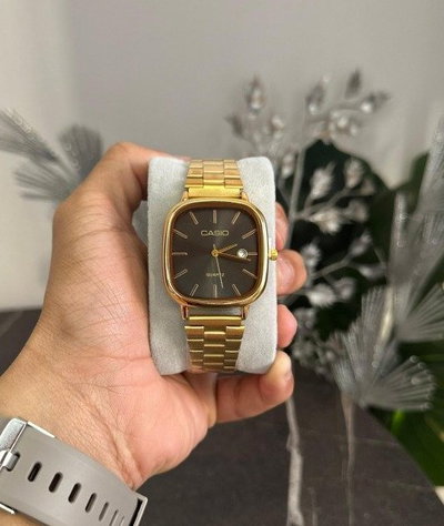 Reloj Casio Negro y Dorado Mod. C29N